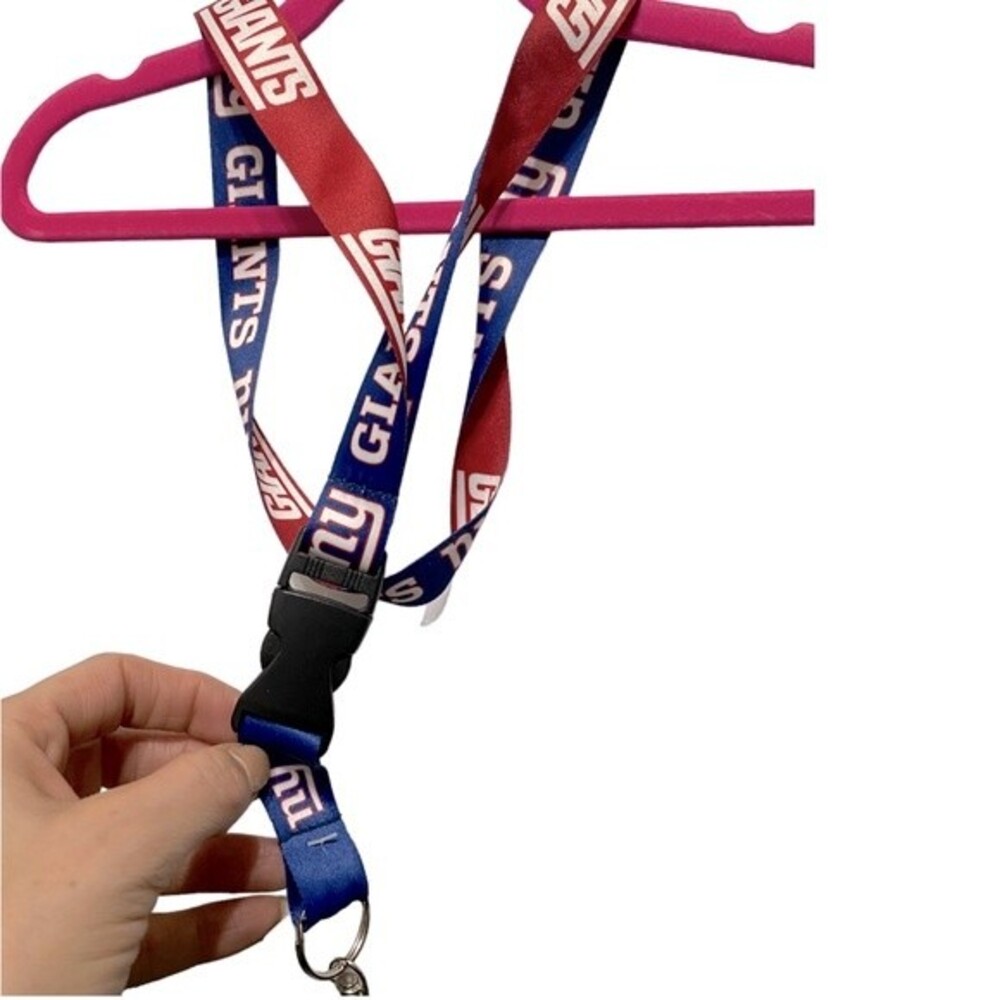 New York Giants Lanyard with Detachable Buckle - Picture 3 of 3